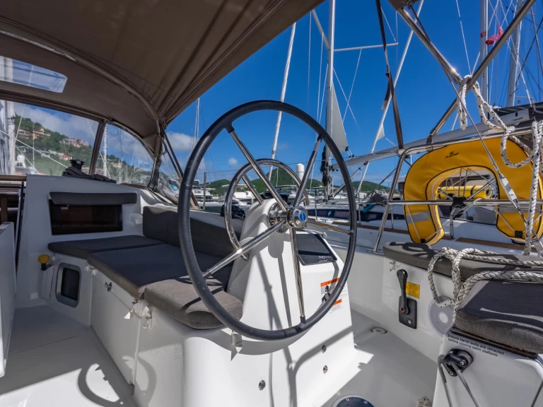 Jeanneau Sun Odyssey 410 da affittare a  Road Town