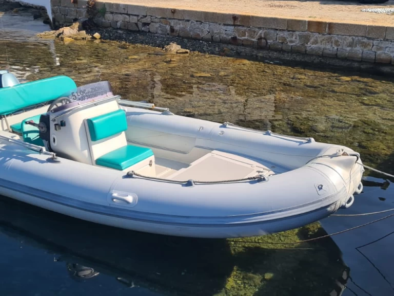 Noleggio Gommone MV Marine con patente nautica