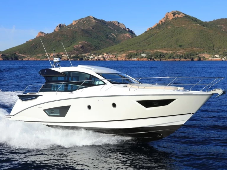 Noleggiare una Bénéteau GRAN TURISMO 50 HT a Marine de Sant'Ambrogio