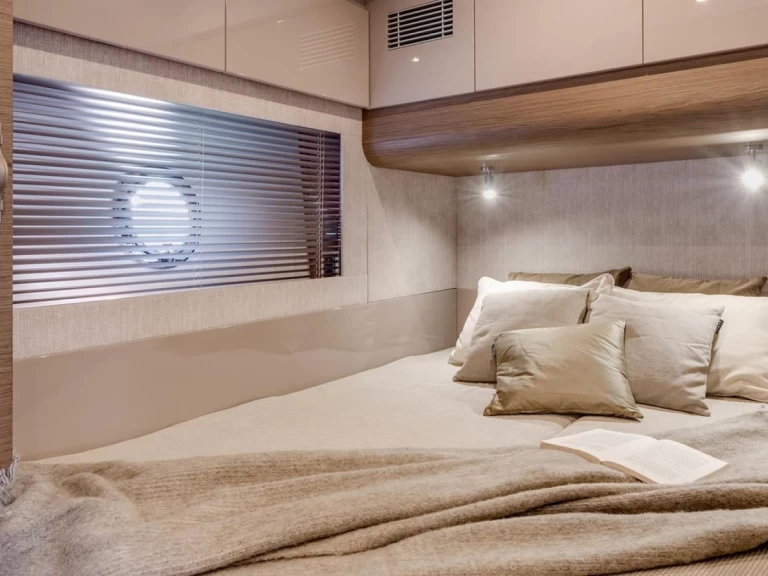 Noleggio barche Marine de Sant'Ambrogio economico GRAN TURISMO 50 HT