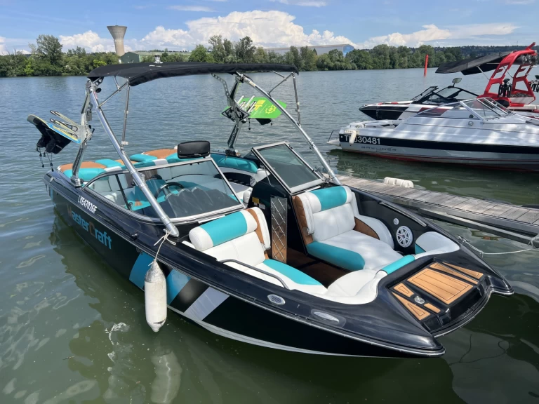 Noleggiare una Masterkraft X25 a Saint-Germain-au-Mont-d'Or