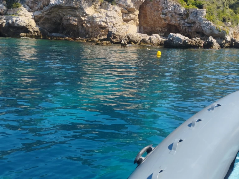 Noleggio a Cannes – Zodiac 6, 50m Expédition  su SamBoat