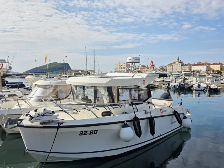 Noleggio a Budva – Quicksilver Pilithouse 805 cabine su SamBoat
