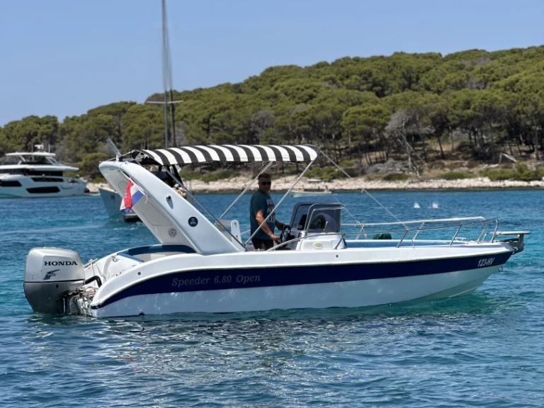Noleggio Barca a motore Speeder con patente nautica
