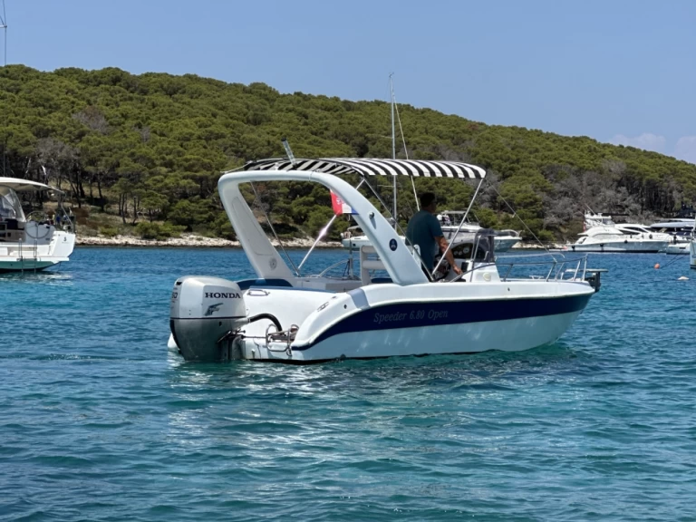 Noleggio barche Speeder 680 Open a Lesina (Hvar) su Samboat
