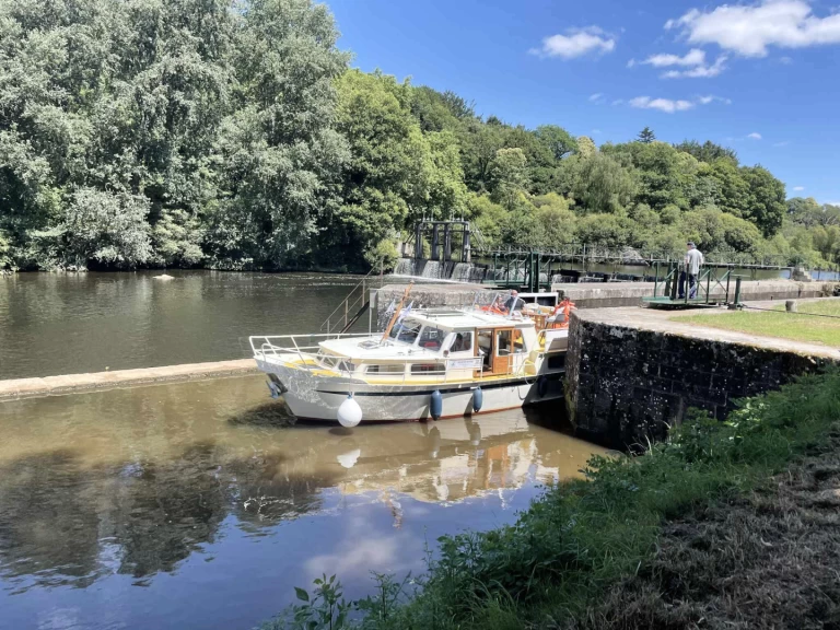 Pedro 1020 da affittare a  Saint-Nicolas des Eaux