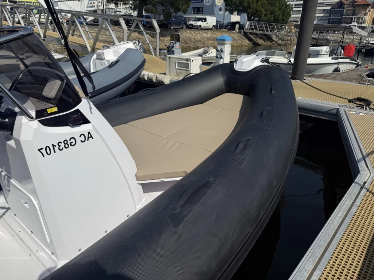 Noleggio Gommone Ranieri con patente nautica