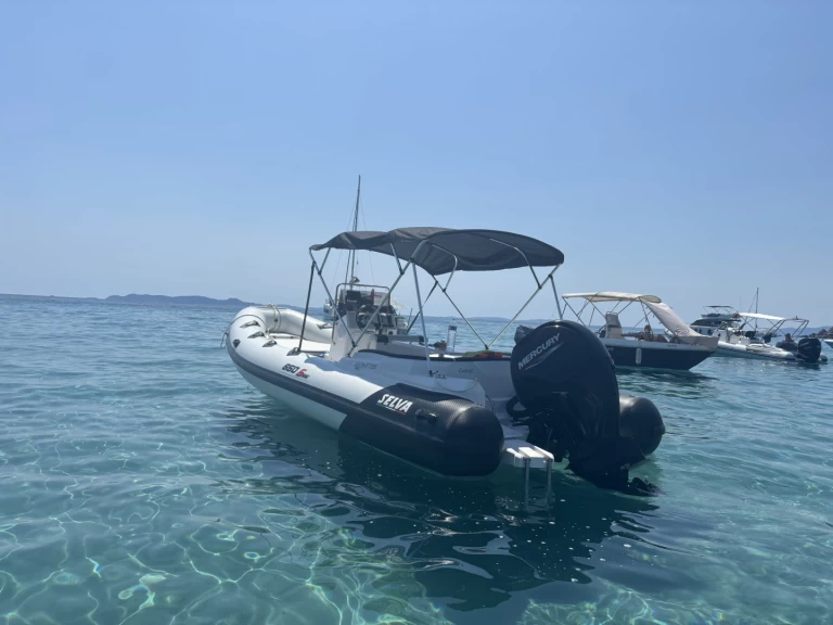 Noleggio barche Selva Selva 650 Family a Hyères su Samboat