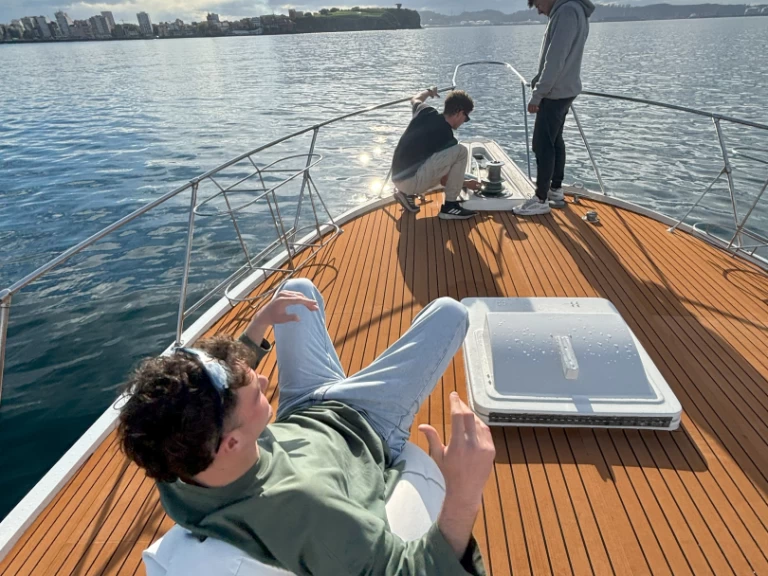 Hatteras Hatteras 46 convertible da affittare a  Gijón