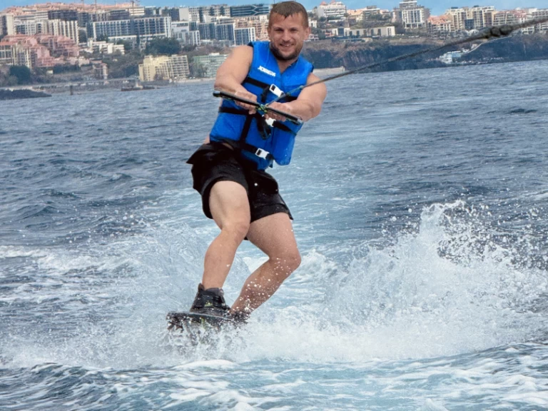 Noleggiare una Bombard Explorer 640 SB a Porto do Funchal