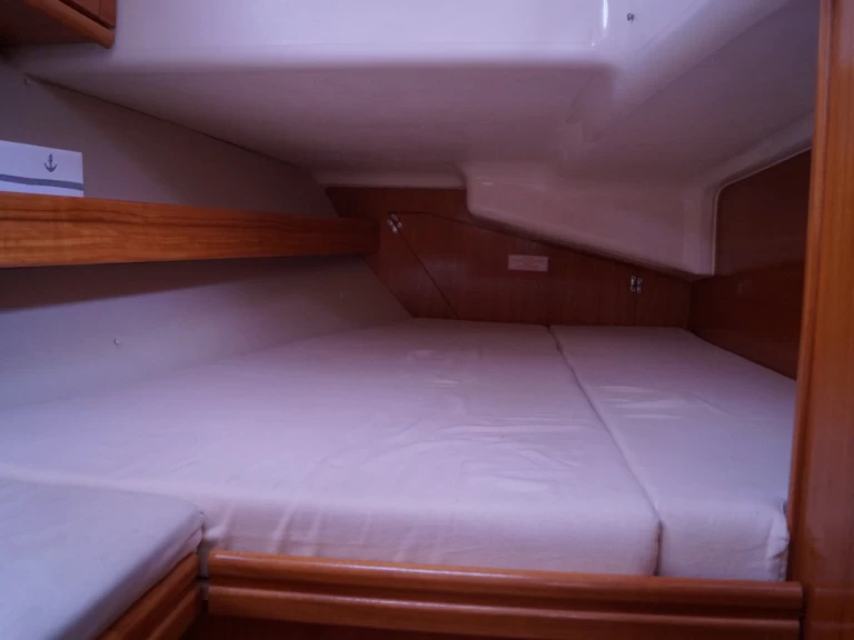 Noleggiare una Bavaria Bavaria 40 Cruiser a Alicante