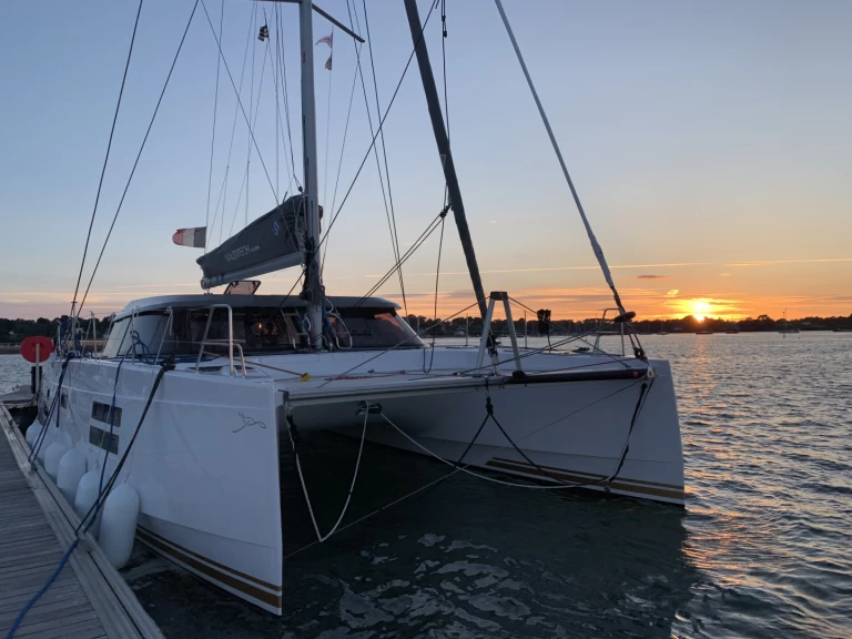 Noleggio Catamarano con o senza skipper Nautitech a Cannes