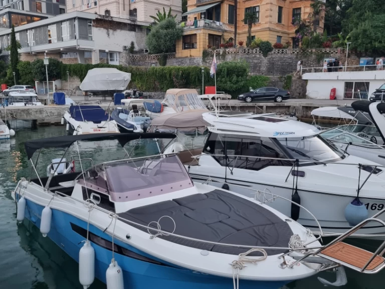 Noleggio Barca a motore Atlantic con patente nautica