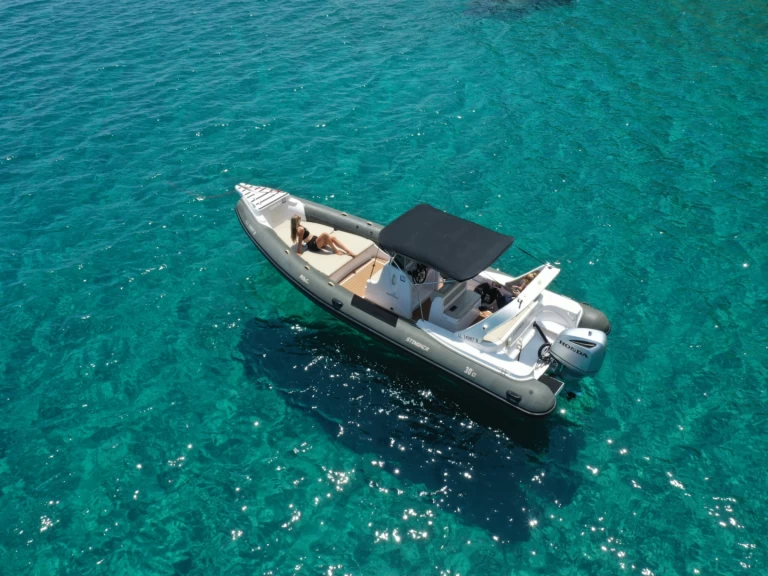 Noleggio Gommone con o senza skipper Italboats a Latchi