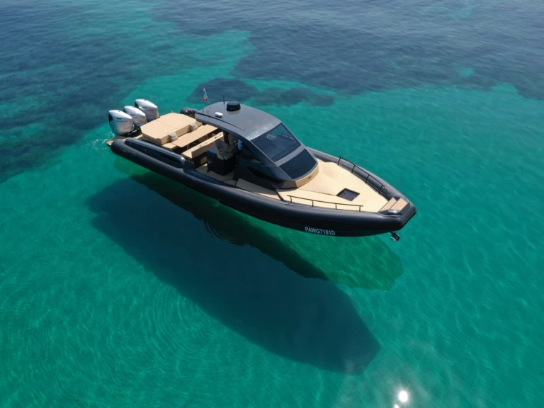 Noleggio Gommone Altamarea con patente nautica