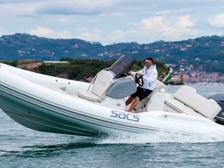 Noleggio a l'Estartit – Sacs Sacs S 700 su SamBoat