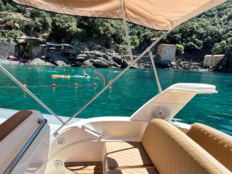 Gommone a noleggio a Sestri Levante al miglior prezzo