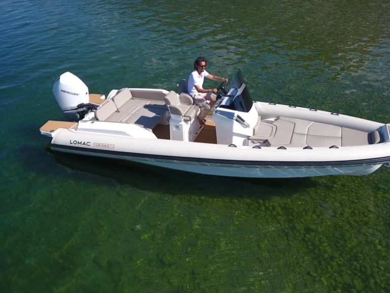 Noleggio Gommone Lomac con patente nautica