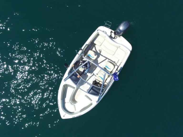Noleggio barche Four Winns Horizon 180 a Saint-Jorioz su Samboat