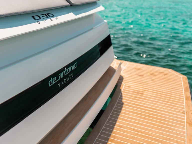 Barca a motore a noleggio a Ibiza Town al miglior prezzo