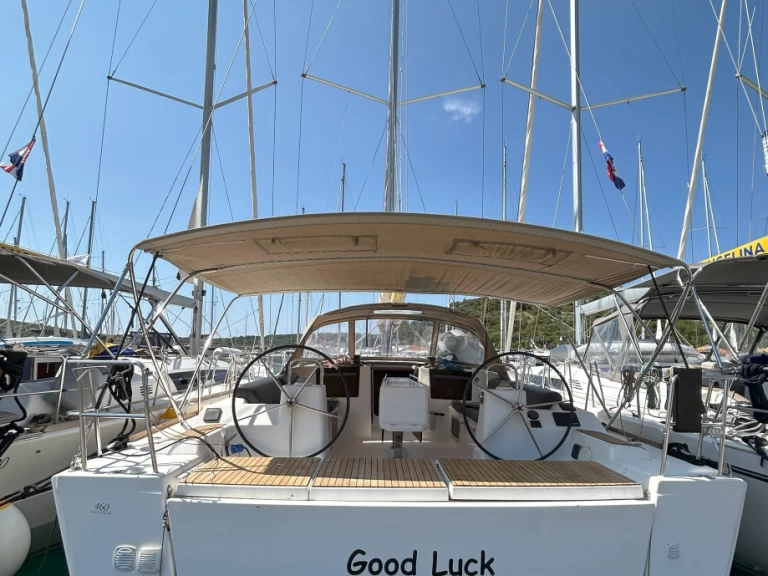 Barca a vela a noleggio a Primošten al miglior prezzo