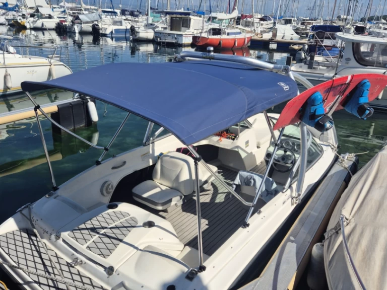 Noleggio barche Thonon-les-Bains economico Bayliner 111 GT