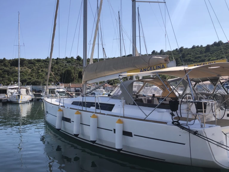 Dufour Dufour 460 Grand Large da affittare a  Primošten