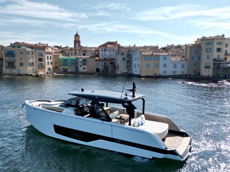 Noleggio Barca a motore a Saint-Tropez – Cranchi Cranchi A46