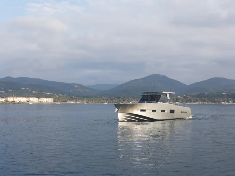 Noleggiare una MED YACHT  Med Yacht 52 a Cogolin