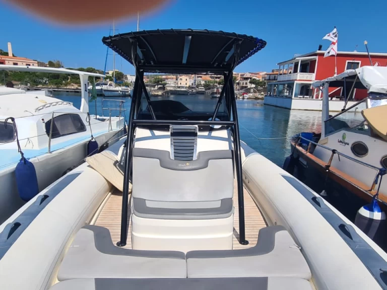 Noleggio Gommone a Stintino – Bwa BWA 30 PREMIUM