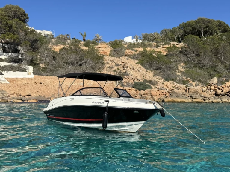 Noleggio Barca a motore a Club Nàutic Santa Ponsa – Bayliner VR5