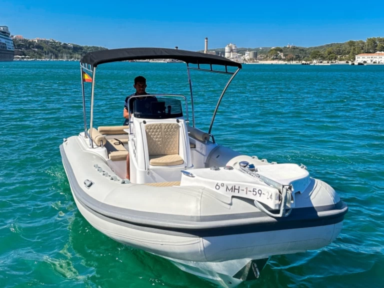 Noleggio Gommone a Mahón – Tarpon Luxe 790