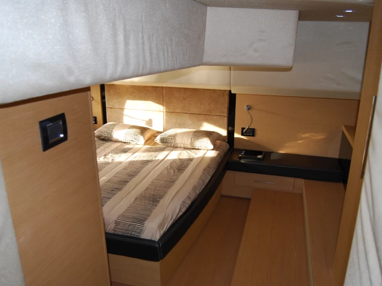 Noleggio Barca a motore con o senza skipper Sessa Marine a Sitges