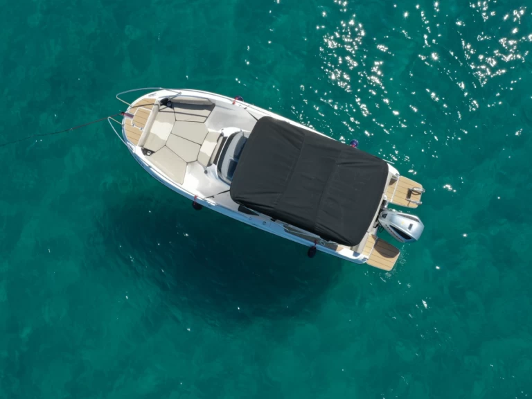 Noleggio a Latchi – Karnic SL691 su SamBoat