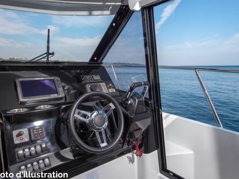 Noleggio barche Jeanneau Merry Fisher 1095 Fly a Les Sables-d'Olonne su Samboat