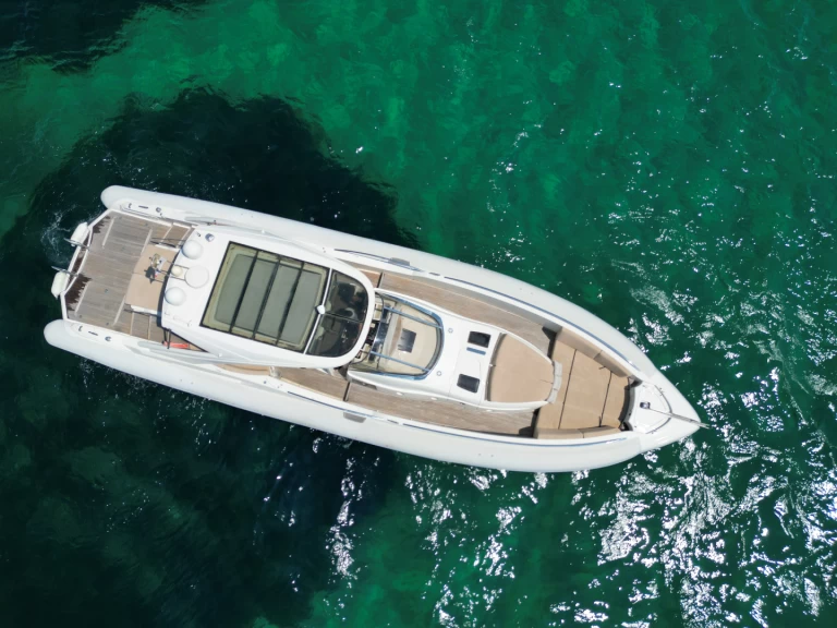 Yacht di lusso a noleggio a Porto-Vecchio al miglior prezzo