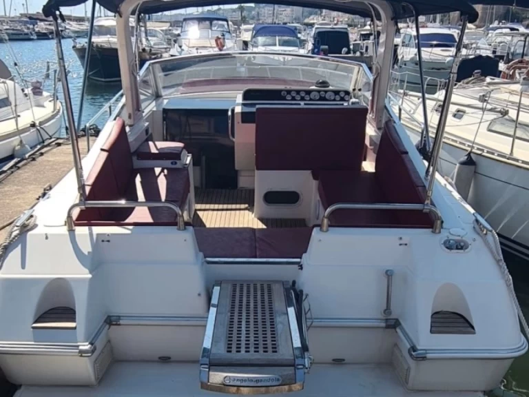 Noleggio barche Ponza economico Fiart 32 Genius