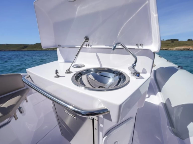 Noleggio Gommone Italboats con patente nautica