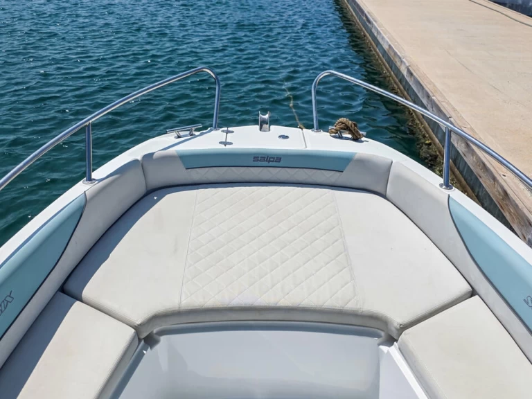 Noleggio Barca a motore con o senza skipper Salpa a Pola