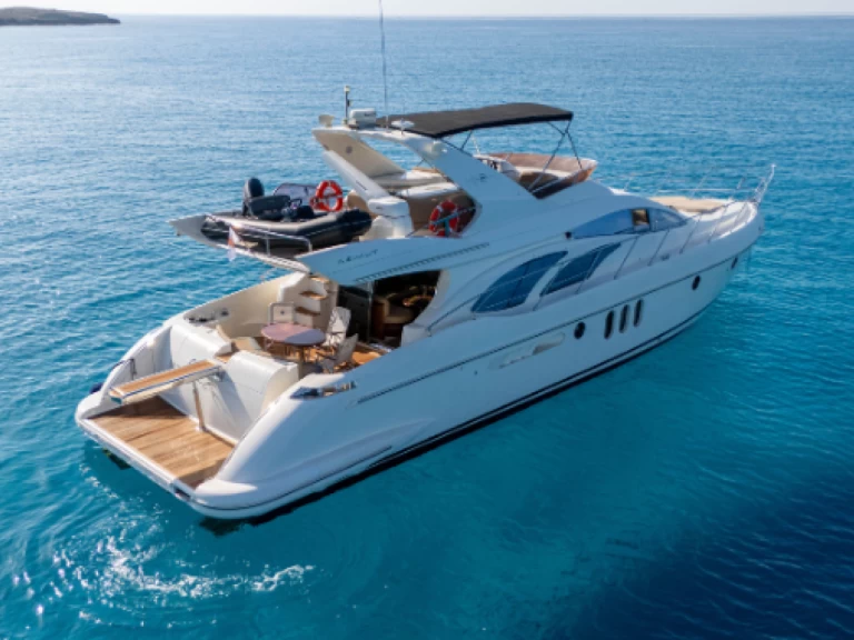 Azimut Azimut 62 da affittare a  Ayia Napa