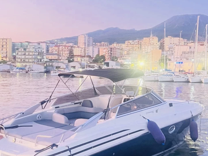 Noleggio Barca a motore a Genova – Cranchi Endurance 35