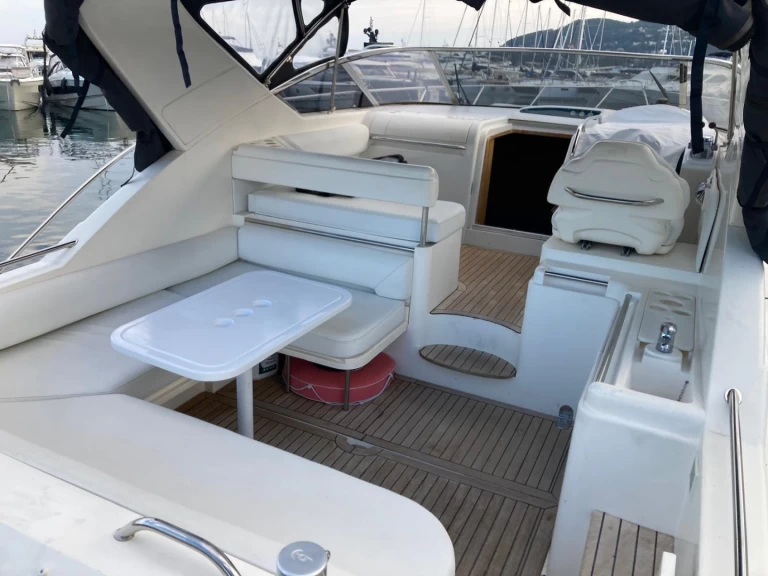 Noleggio Barca a motore con o senza skipper Fairline a Mandelieu-la-Napoule