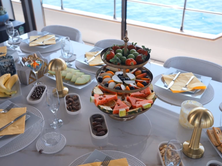 Noleggiare una  Luxury Catamaran a Torba