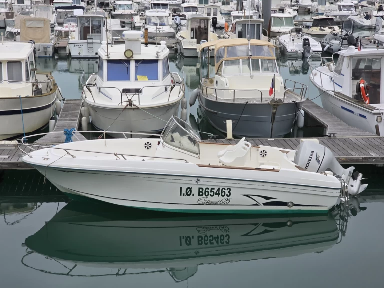 Noleggio Barca a motore Jeanneau con patente nautica