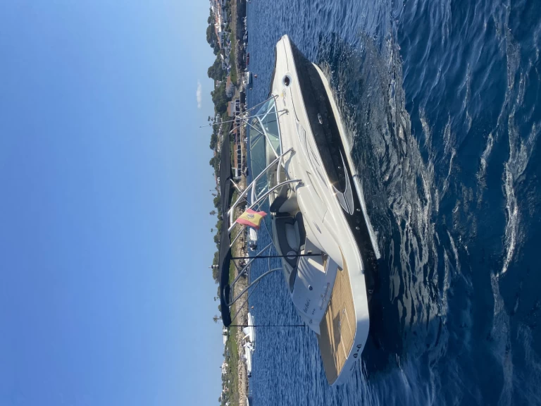 Sea Ray 270 sundeck da affittare a  Calà Binibèquer