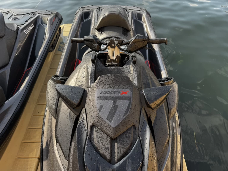 Noleggio barche Port Grimaud economico Sea-Doo RXP-X 300,