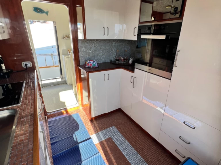 Noleggiare una Falcon falcon 80 a Porto di Salerno