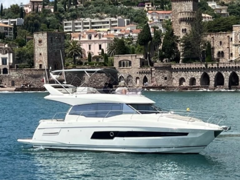 Prestige prestige 460 fly  da affittare a  Mandelieu-la-Napoule
