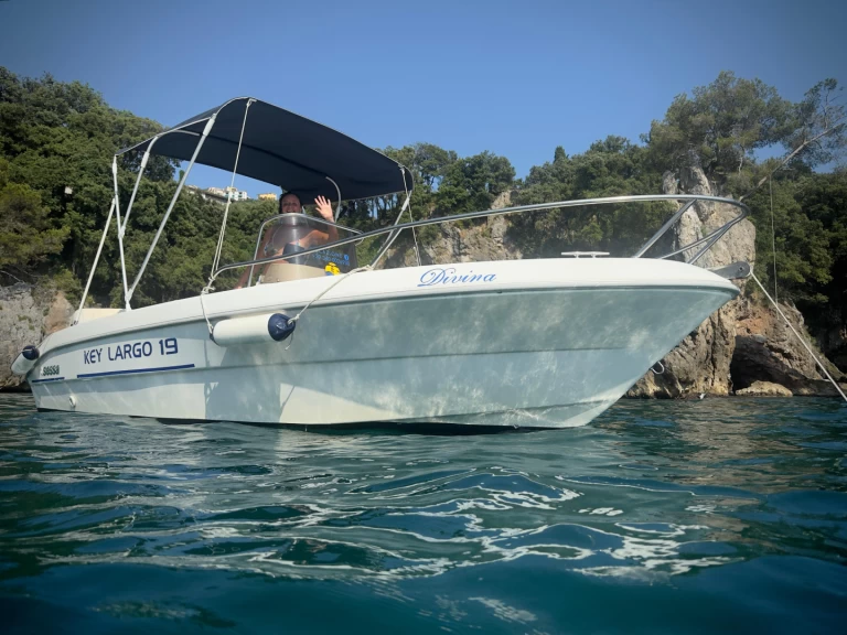 Barca a motore a noleggio a La Spezia al miglior prezzo