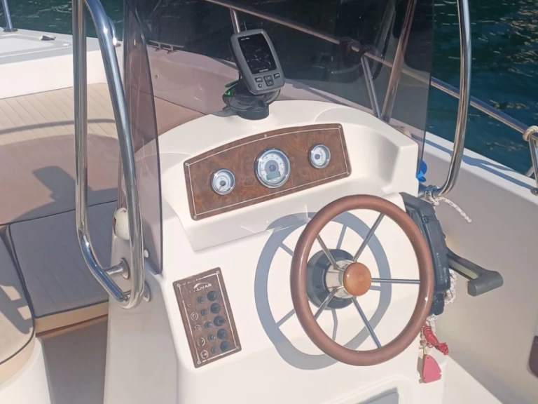 Noleggio barche Italmar MISTRAL 17  a Porto Mirabello su Samboat